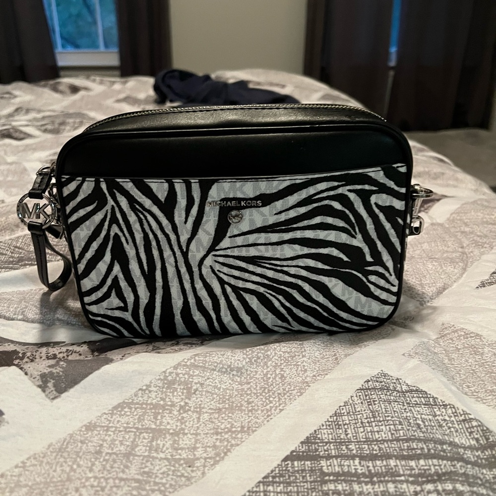 Michael Kors cross body